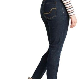 Signature by Levi Strauss Gold Label Women's TotallShaping Pull-On Skinny Jeans
